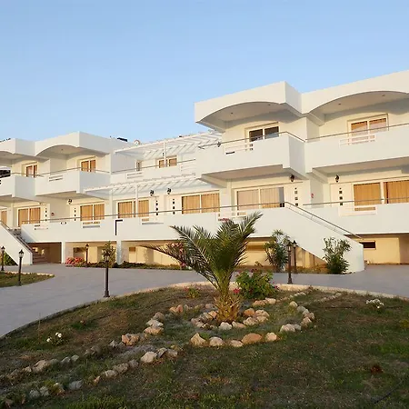 Royal Aparthotel 4*