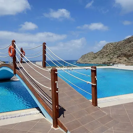 Royal Apartahotel 4*