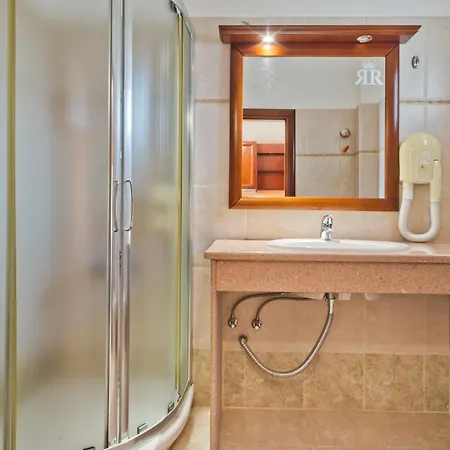 Aparthotel Royal 4*