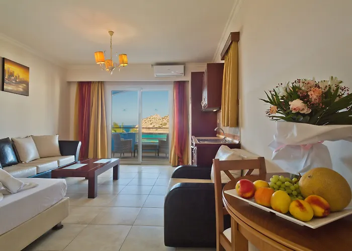 Royal Apartahotel 4*